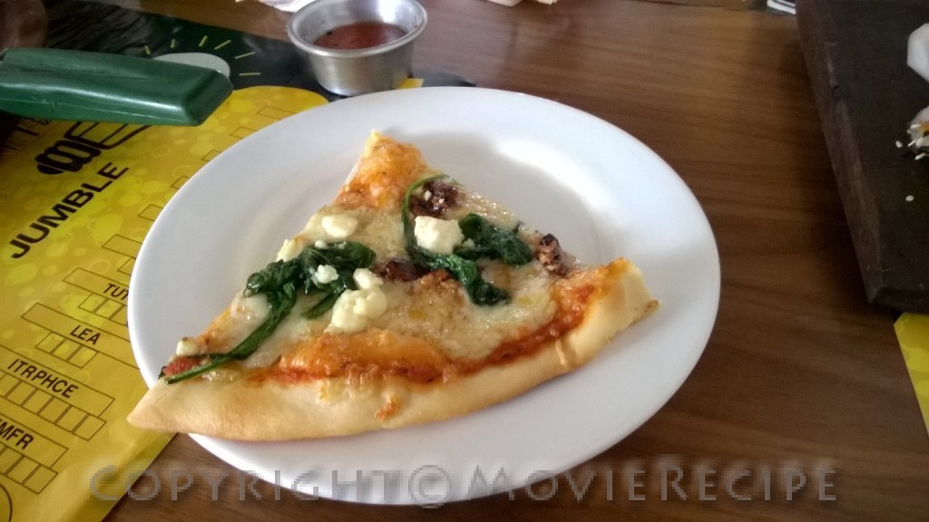 spinach walnut feta thin crust pizza