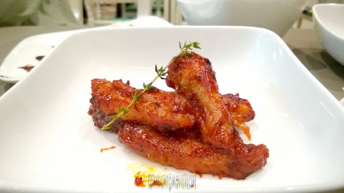buffalo chicken wings at 212 cafe