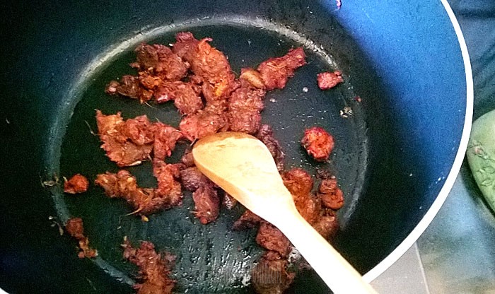 crumbled goan sausage