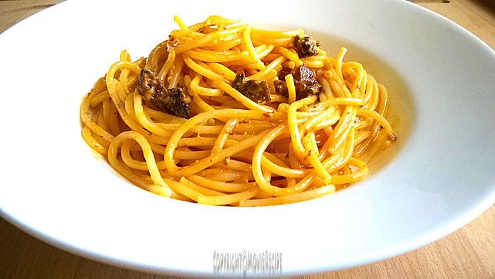 spaghetti carbonara with chorico sausage