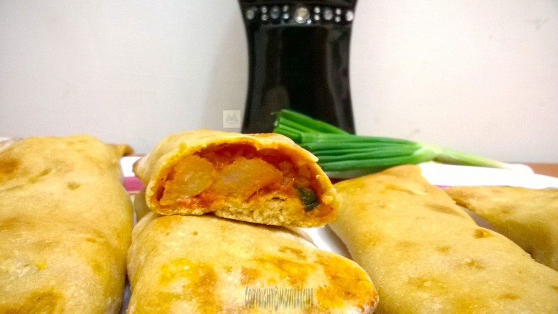 schezwan potato pockets