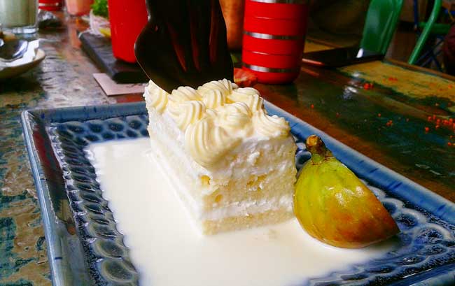 mineority tres leches cake