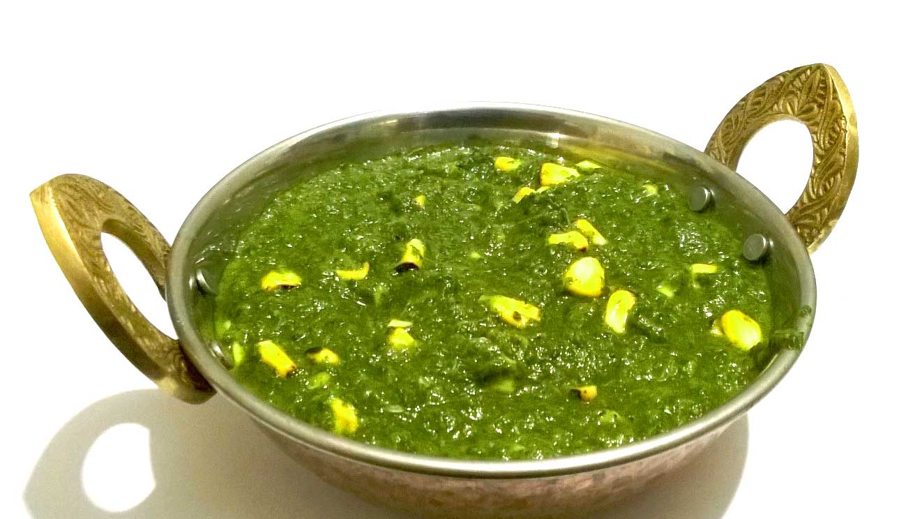 Bhuni Makai: Corn in Spinach Gravy