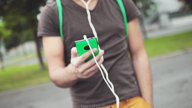 mobile app data use