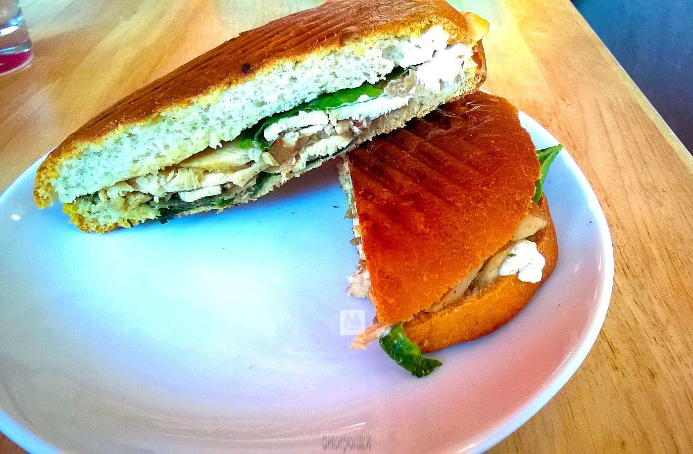 chicken-onion sandwich at flour works wanawadi
