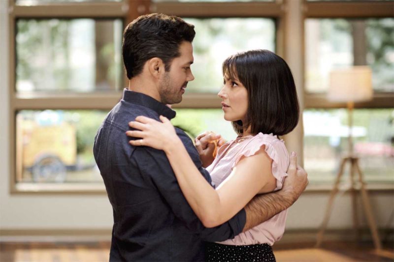 Don't Go Breaking My Heart - Itialia Ricci and Ryan Paevey in the movie.