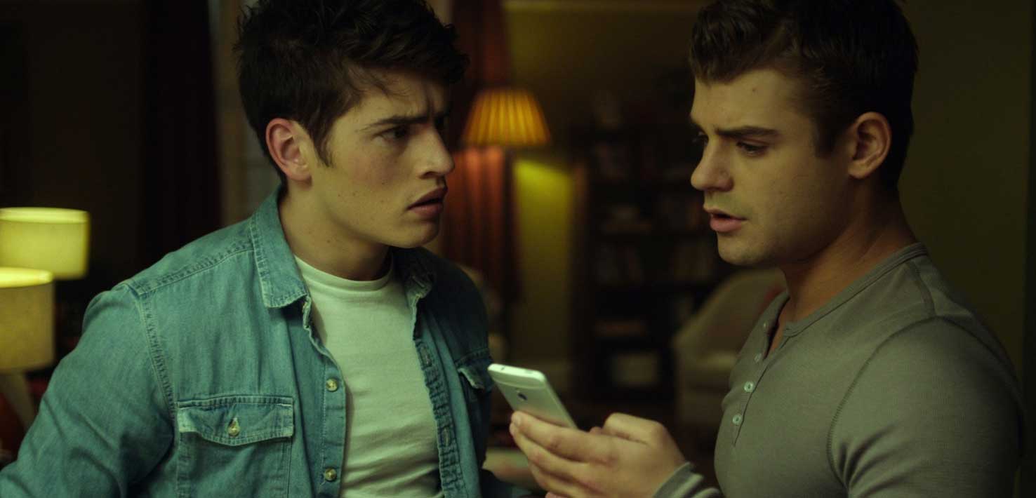 Don’t Hang Up (2022) Bounce Movie | About, Cast, Wiki