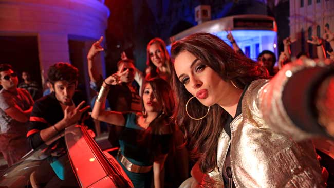 Evelyn Sharma to “Party Nonstop” with Dr Zeus