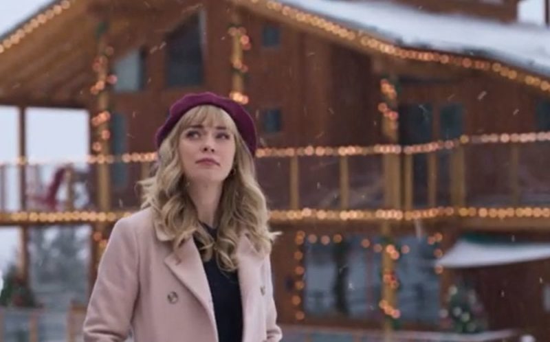 Serving Up the Holidays Movie on Lifetime