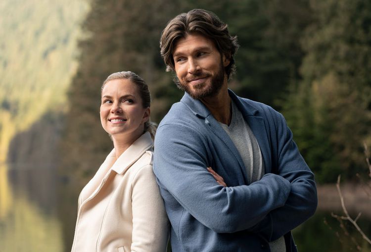 Warming Up to You (2022) Hallmark Film | About, Cast, Wiki