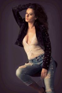 evelyn sharma